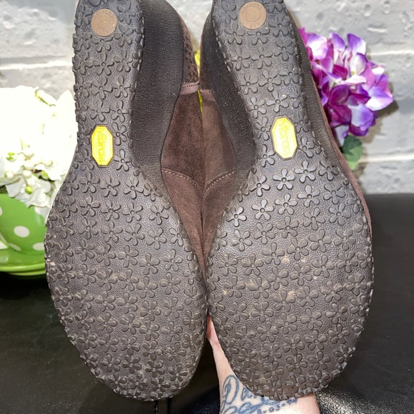 Merrill Brown Suede Leather “Patunia” Mary Janes - Picture 10 of 14